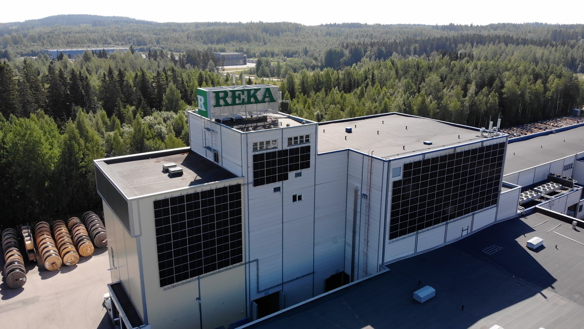 Dronefoton av Riihimäki produktionsanläggning