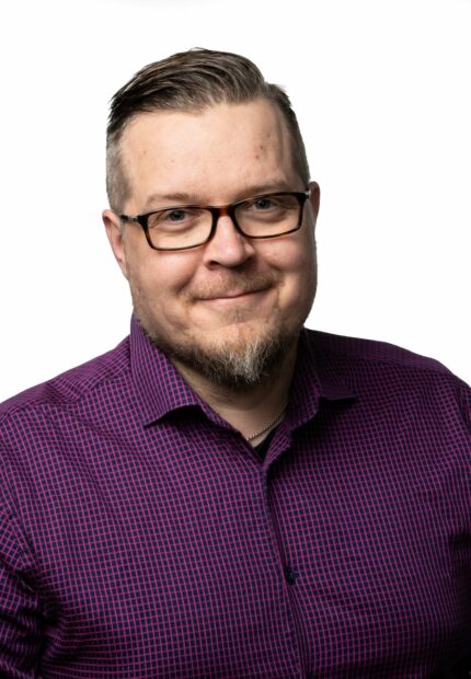 Lauri Lindqvist, Reka Kaapeli, Riihimäki