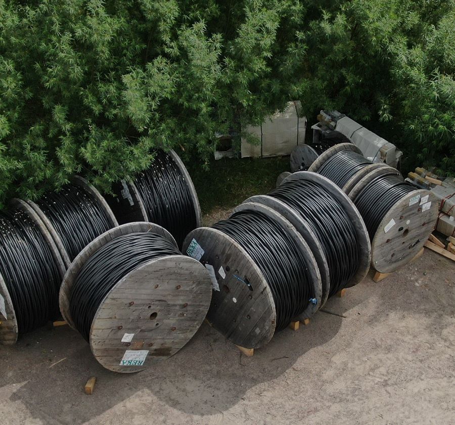 Vanhoja Reka Kaapelin keloja ylhäältä päin kuvattuna kesällä.